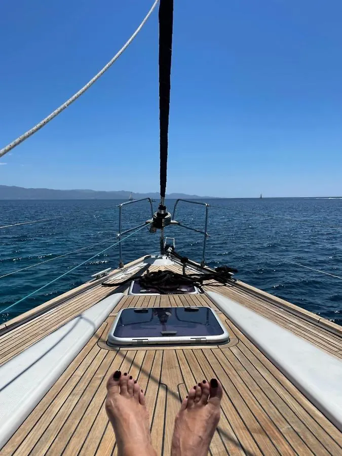 Dolce Dormire A Bordo Di Merope Cagliari