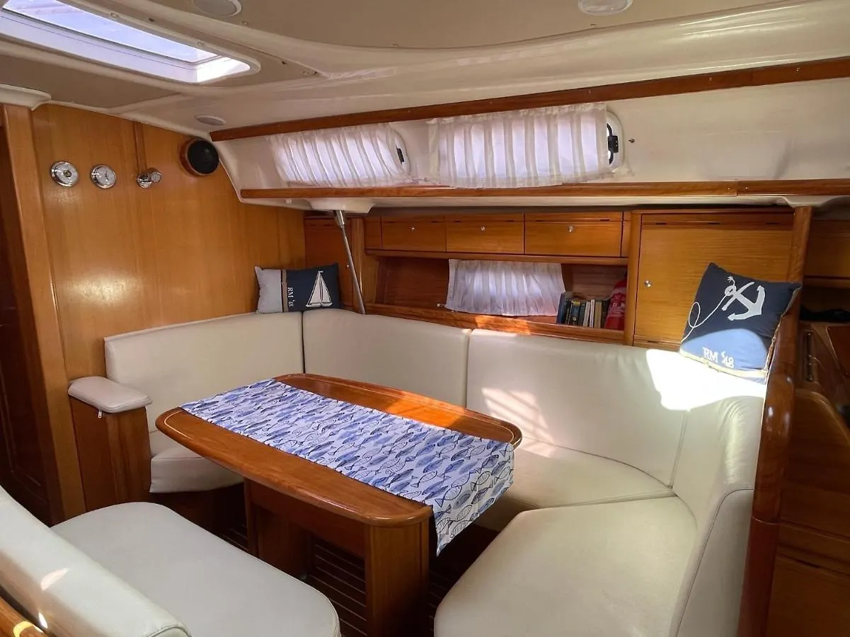 Dolce Dormire A Bordo Di Merope Cagliari 0*,